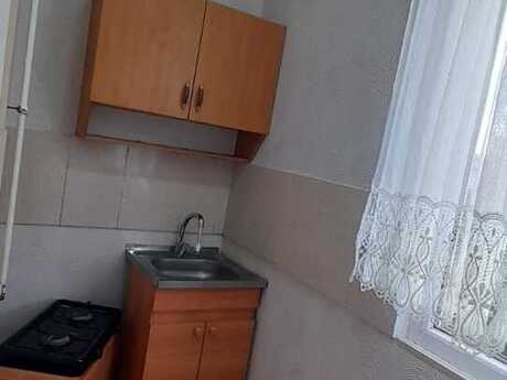 2 otaqlı köhnə tikili - Azadlıq Prospekti m. - 41 m²