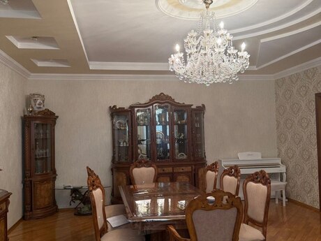5 otaqlı yeni tikili - Binəqədi q. - 175 m²