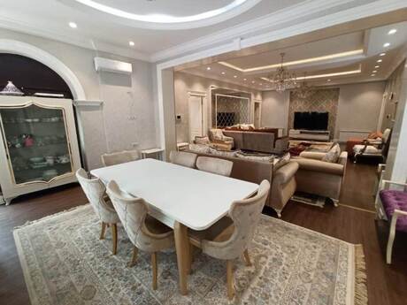 7 otaqlı həyət evi/bağ evi - Şüvəlan q. - 500 m²
