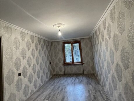 2 otaqlı köhnə tikili - Elmlər Akademiyası m. - 40 m²