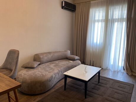 2 otaqlı yeni tikili - Şah İsmayıl Xətai m. - 65 m²