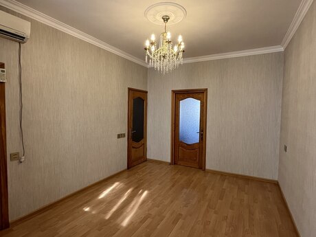 3 otaqlı köhnə tikili - Memar Əcəmi m. - 70 m²