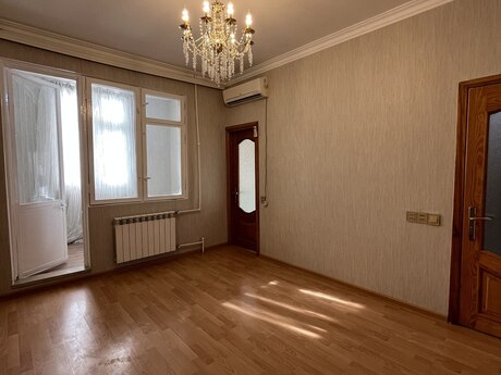 3 otaqlı köhnə tikili - Memar Əcəmi m. - 70 m²