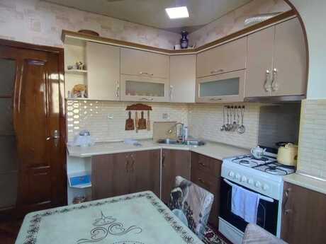 3 otaqlı köhnə tikili - Əhmədli m. - 85 m²