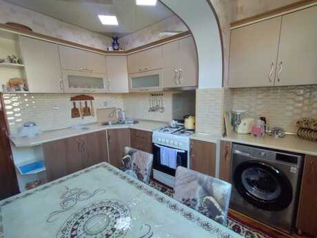3 otaqlı köhnə tikili - Əhmədli m. - 85 m²