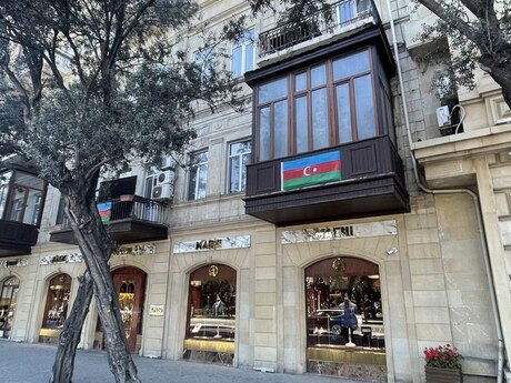 4 otaqlı köhnə tikili - Sahil m. - 125 m²