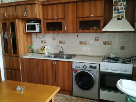 3 otaqlı yeni tikili - İnşaatçılar m. - 85 m²
