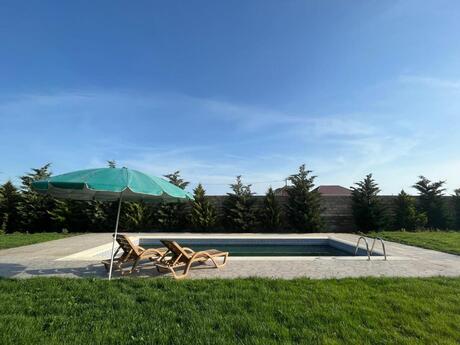 6 otaqlı həyət evi/bağ evi - Türkan q. - 350 m²