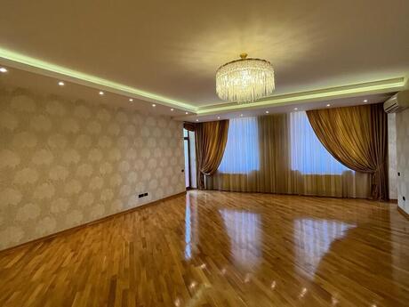4 otaqlı yeni tikili - 28 May m. - 215 m²