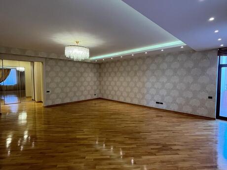 4 otaqlı yeni tikili - 28 May m. - 215 m²