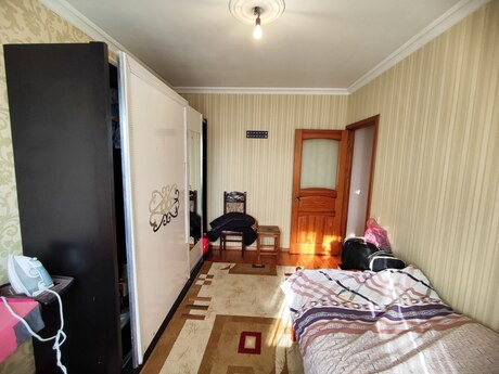 3 otaqlı köhnə tikili - Bakıxanov q. - 84 m²