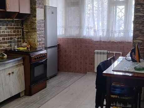 3 otaqlı köhnə tikili - Xətai r. - 90 m²