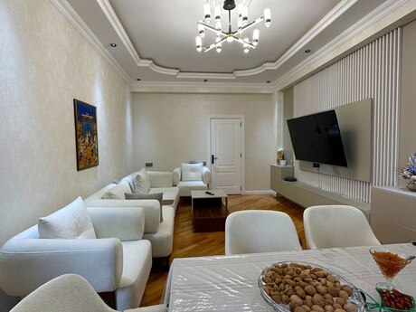 3-комн. новостройка - м. Ази Асланов - 103 м²