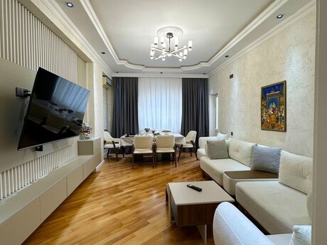 3-комн. новостройка - м. Ази Асланов - 103 м²