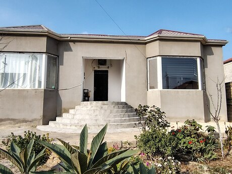 5 otaqlı həyət evi/bağ evi - Binə q. - 200 m²