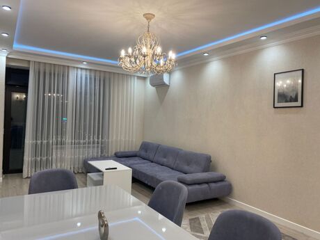 3 otaqlı yeni tikili - 8 Noyabr m. - 148 m²
