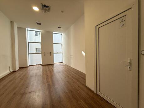 11 otaqlı ofis - Nərimanov r. - 580 m²