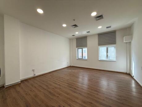 11 otaqlı ofis - Nərimanov r. - 580 m²