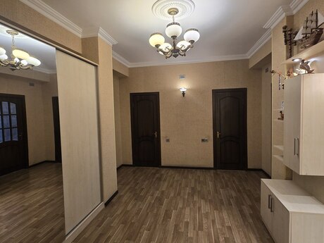 3 otaqlı yeni tikili - Həzi Aslanov m. - 135 m²