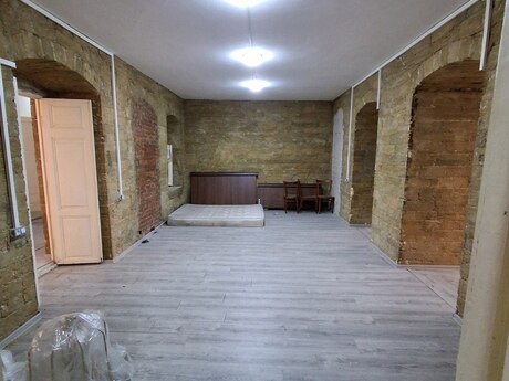 4 otaqlı köhnə tikili - Nizami m. - 115 m²