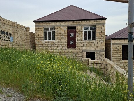 3 otaqlı həyət evi/bağ evi - Qobu q. - 80 m²