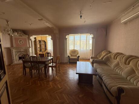 4 otaqlı köhnə tikili - Elmlər Akademiyası m. - 81.6 m²