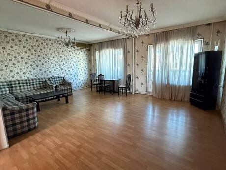 3 otaqlı köhnə tikili - 20 Yanvar m. - 140 m²