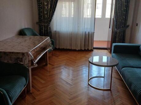 3 otaqlı köhnə tikili - Neftçilər m. - 70 m²