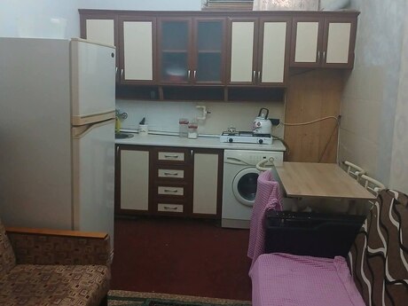 1 otaqlı köhnə tikili - Elmlər Akademiyası m. - 30 m²