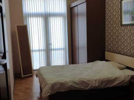 4 otaqlı köhnə tikili - Sahil m. - 100 m²