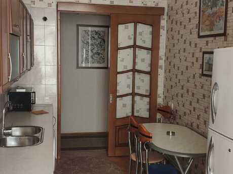 4 otaqlı köhnə tikili - Sahil m. - 100 m²