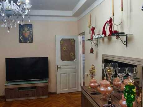 3 otaqlı köhnə tikili - İnşaatçılar m. - 65 m²