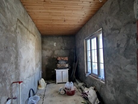 4 otaqlı həyət evi/bağ evi - Novxanı q. - 90 m²