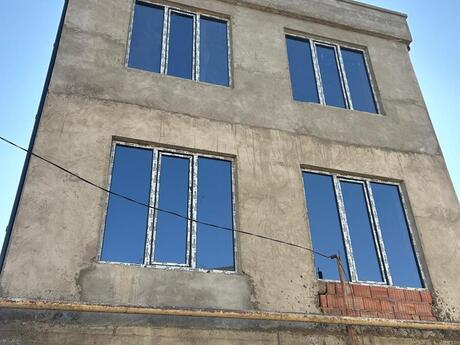 6 otaqlı həyət evi/bağ evi - Badamdar q. - 300 m²