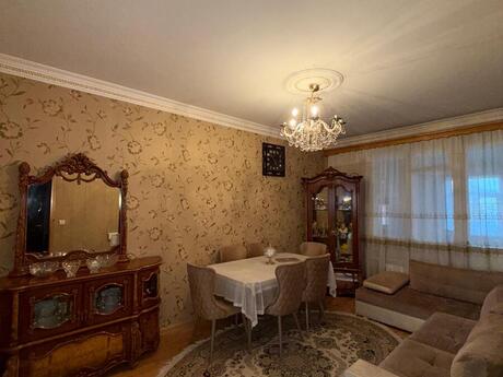 3 otaqlı köhnə tikili - Azadlıq Prospekti m. - 77 m²