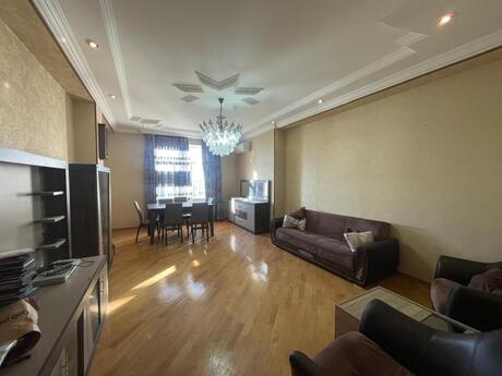 4 otaqlı yeni tikili - Xalqlar Dostluğu m. - 169 m²