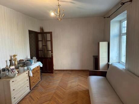 2 otaqlı köhnə tikili - Elmlər Akademiyası m. - 55 m²