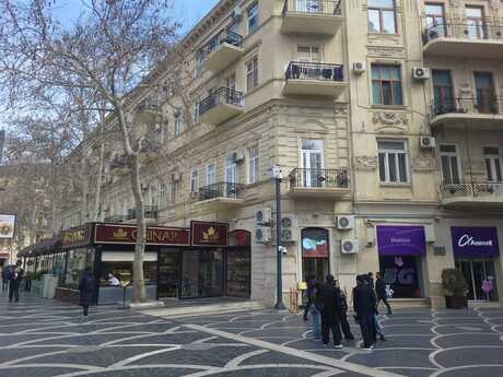 2 otaqlı köhnə tikili - Sahil m. - 40 m²