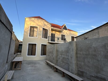 6 otaqlı həyət evi/bağ evi - Lökbatan q. - 200 m²