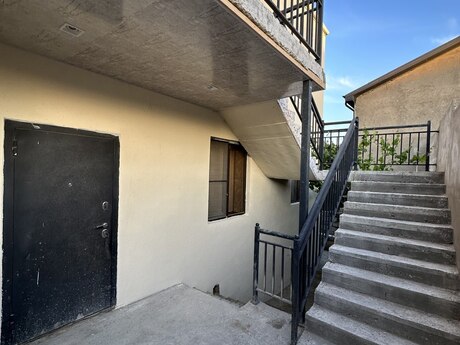 6 otaqlı həyət evi/bağ evi - Lökbatan q. - 200 m²