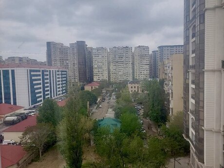 3 otaqlı yeni tikili - 8 Noyabr m. - 70 m²