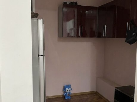 2 otaqlı köhnə tikili - 7-ci mikrorayon q. - 130 m²