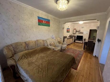 2 otaqlı köhnə tikili - 7-ci mikrorayon q. - 130 m²