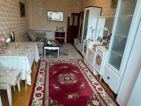 2 otaqlı köhnə tikili - Azadlıq Prospekti m. - 50 m²