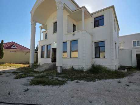 6 otaqlı həyət evi/bağ evi - Şüvəlan q. - 320 m²
