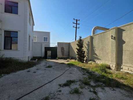 6 otaqlı həyət evi/bağ evi - Şüvəlan q. - 320 m²