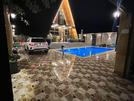 4 otaqlı həyət evi/bağ evi - Qəbələ - 150 m²