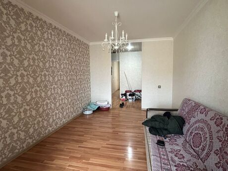 2 otaqlı köhnə tikili - İnşaatçılar m. - 65 m²