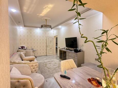 4 otaqlı köhnə tikili - İnşaatçılar m. - 110 m²