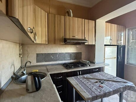 3 otaqlı köhnə tikili - Yasamal r. - 100 m²